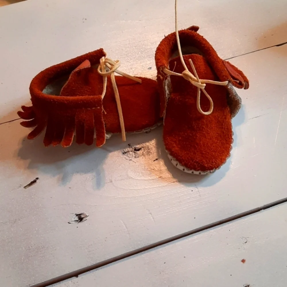 SIZE 0 newborn vintage moccasins leather